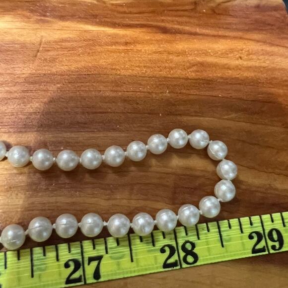 Vintage Extra Long Faux Pearl Necklace Made In Hong Kong Lobster Clasp MCM 50's - Picture 4 of 4